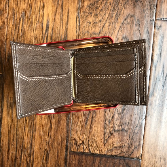 Levi’s genuine brown leather wallet. - Picture 3 of 5